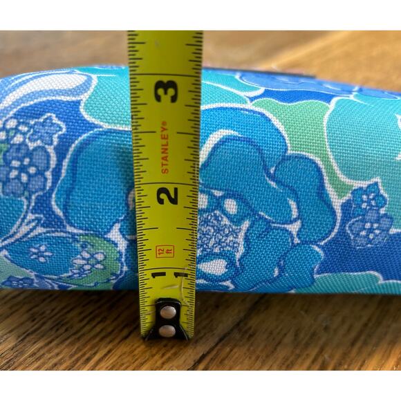 Lilly Pulitzer x Estee’ Lauder Cosmetic Bag Blue Aqua Zip 4.5” x 7.5” - Picture 7 of 9